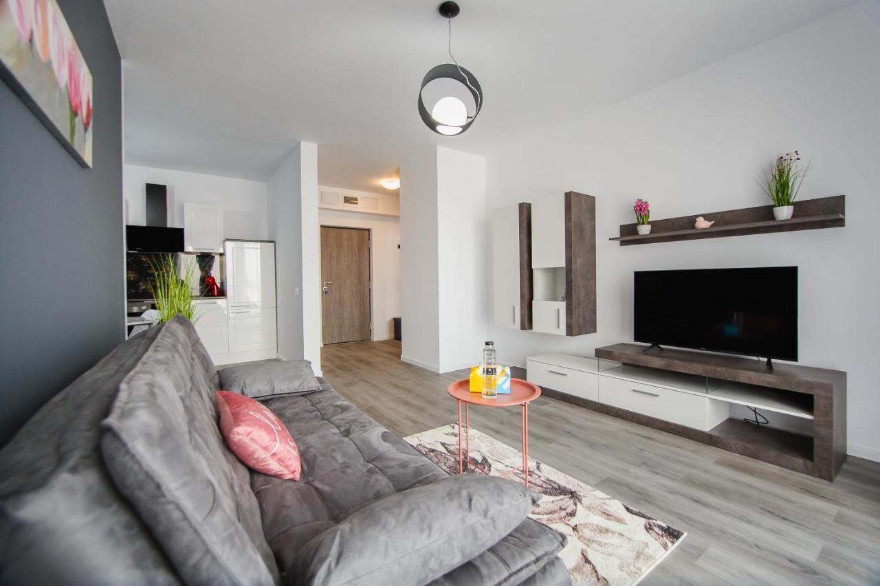 Trio Pink Apartment Oradea Luaran gambar