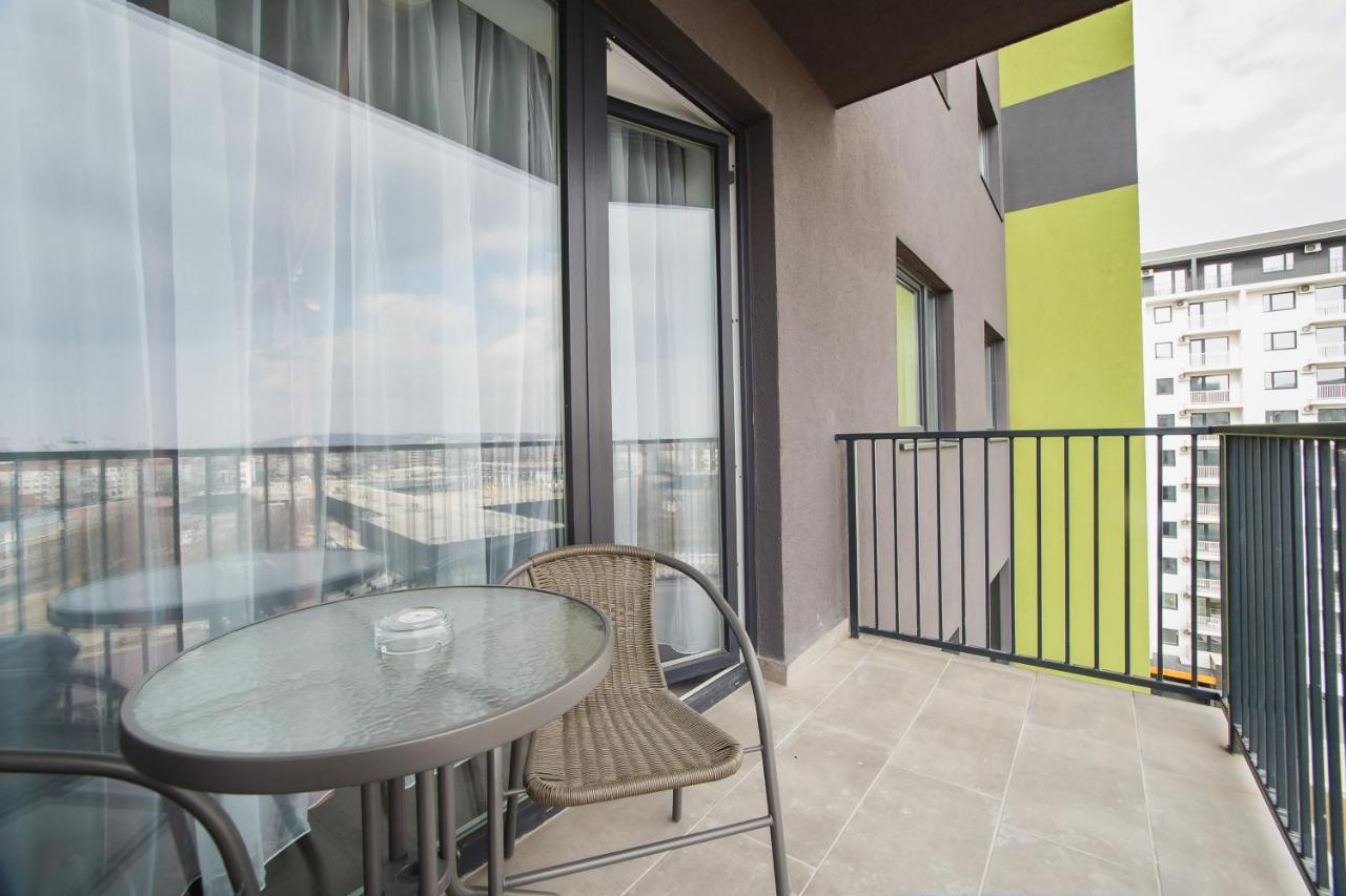 Trio Pink Apartment Oradea Luaran gambar